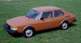 Saab 900&nbsp;� ������ �&nbsp;���� �������� ���������� �&nbsp;��������� �������� ��� ������� ������������ �&nbsp;����� �������.